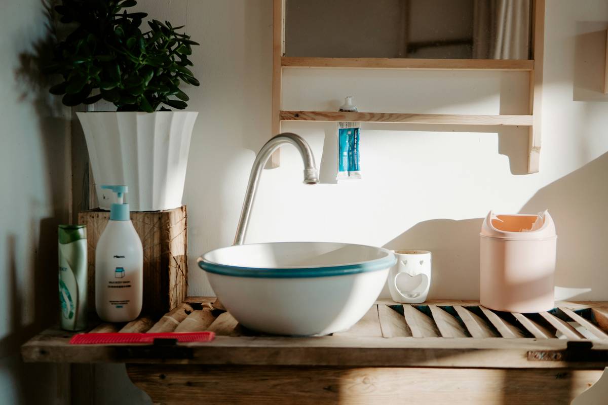 Why Your Bath Essentials List Is Secretly Killing the Planet (and How to Fix It with Biodegradable Toilet Paper)
